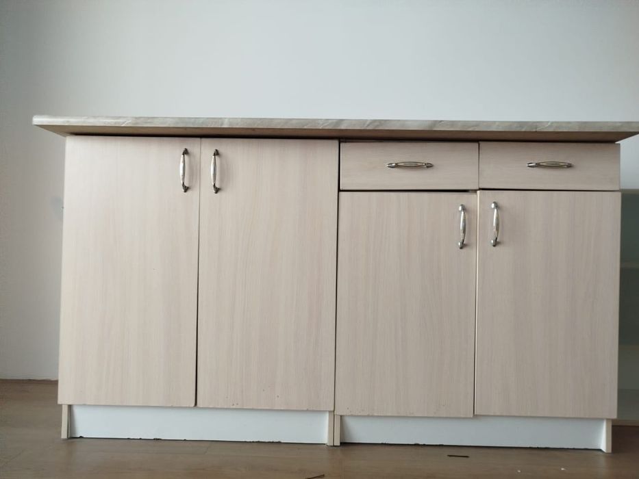 Продам кухонный гарнитур б/у