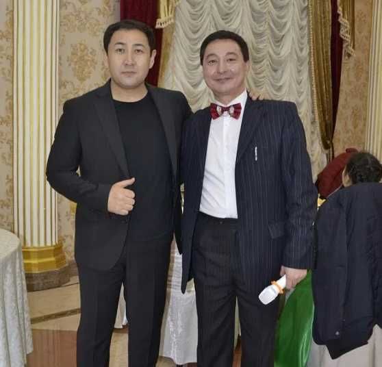 На двух языках тамада с живым вокалом