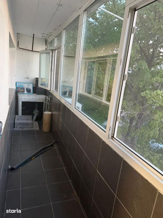 Apartament 3 camere confort 1 decomandat, zona Progresu, etaj 3/4.