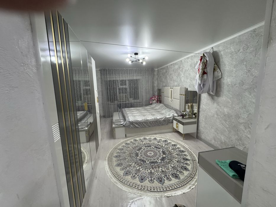 Продается спальный гарнитур  ,покупала в май