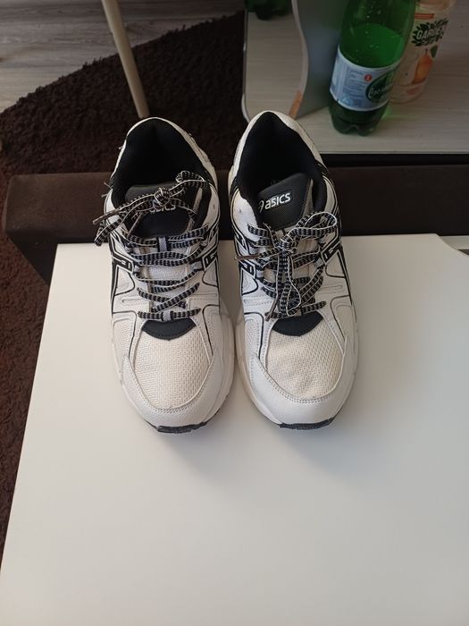 Продам кроссовки