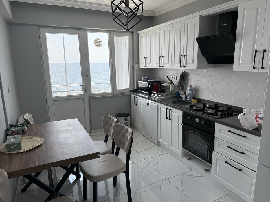 Дава се под наем Четиристаен апартамент в Бургас, Акациите - 130 кв.м за 765 € - Снимка #5