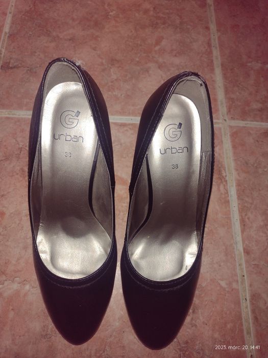 2 perechi de Pantofi dama 37-38