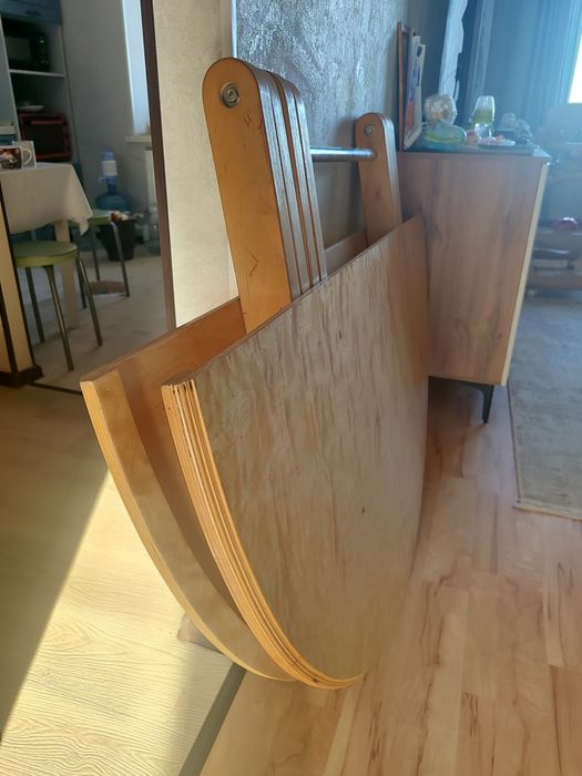 Стол круглый большой