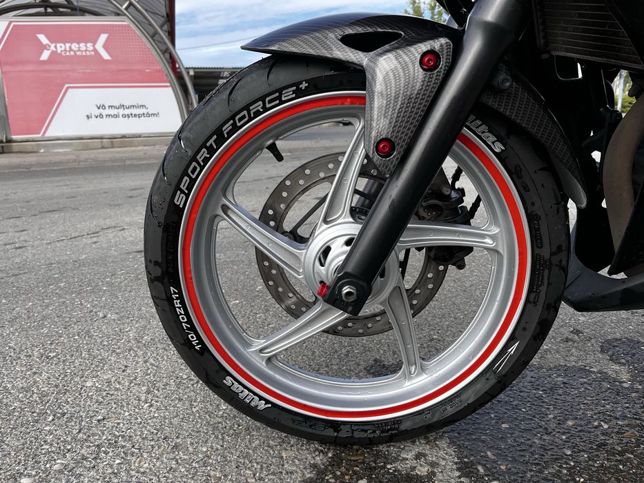 Vand motocicleta HONDA CBR250R