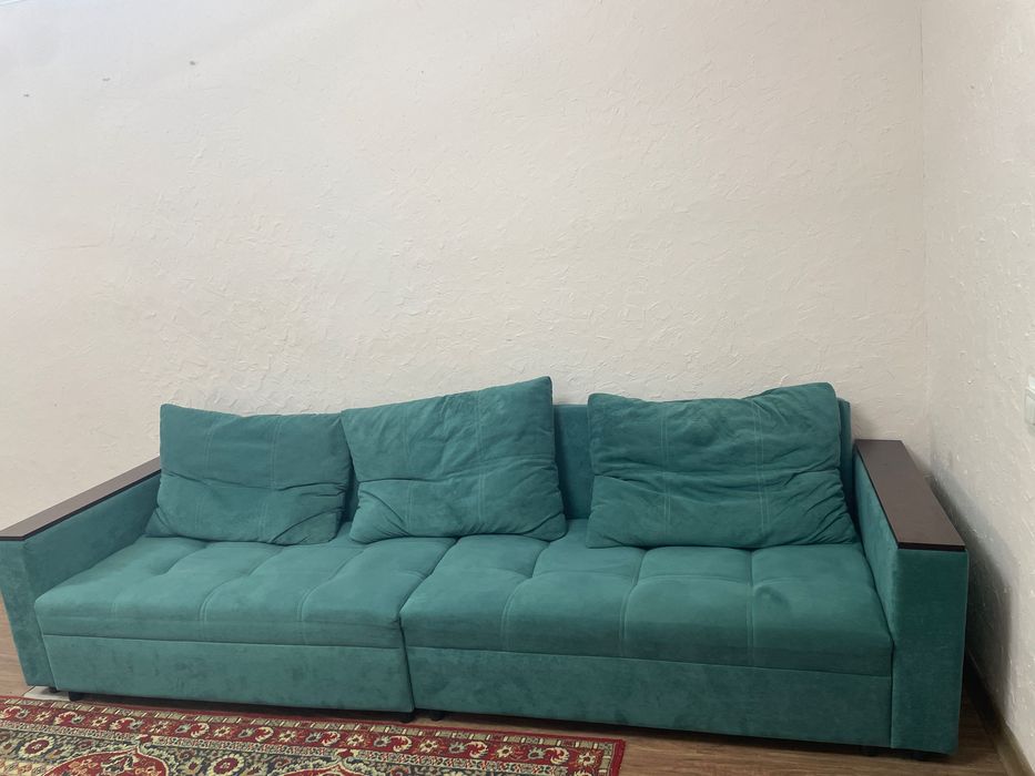 Продаю б/у Диван