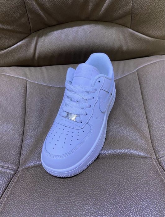 Nike Air Force белые