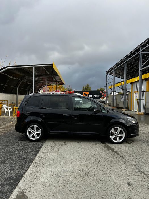 VOLKSWAGEN Touran 2013 — imagine 4