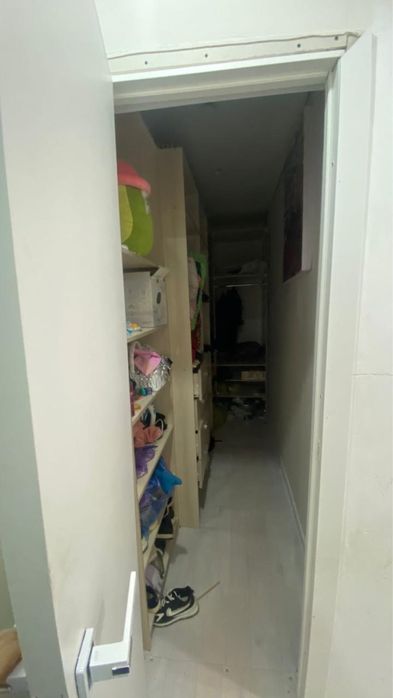 Каланын ортасындагы уй жалга бериледи.