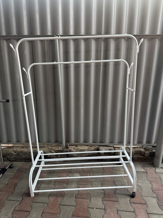 Продам напольную вешалку