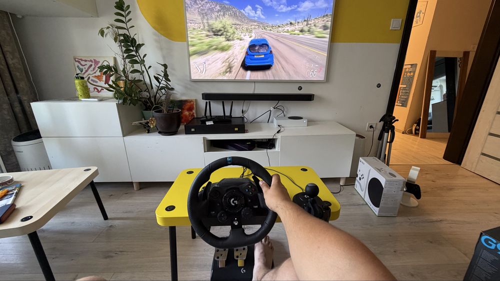 Logitech G923 TrueForce + Shifter за Xbox и PC, пълен комплект