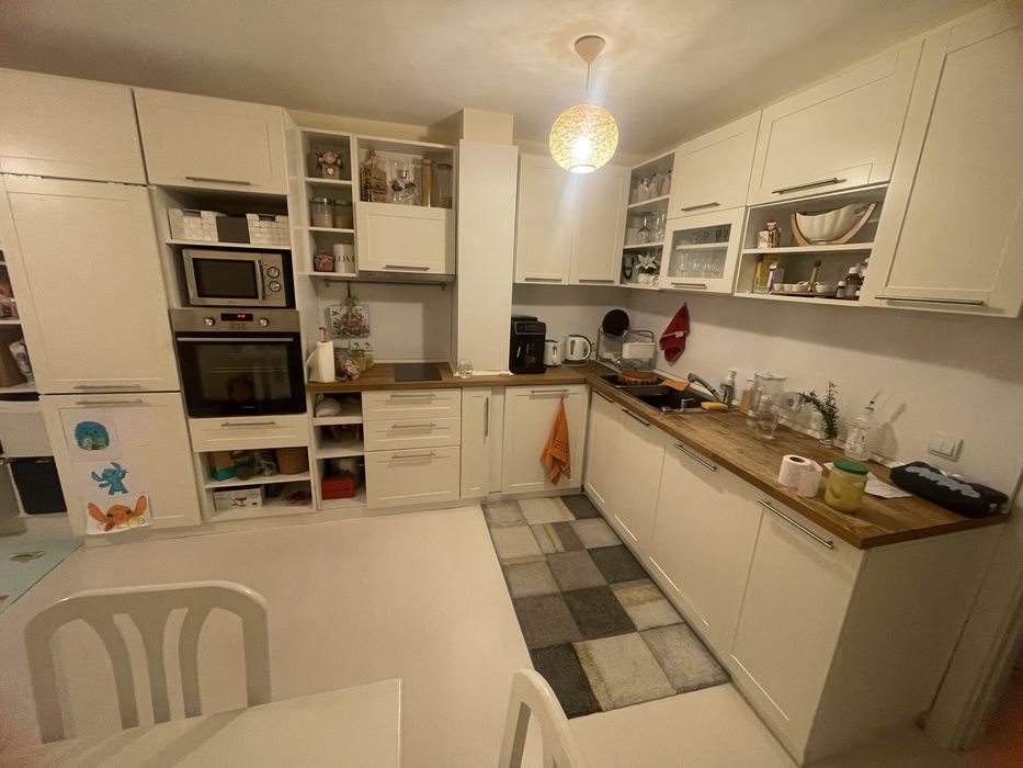 Оборудвана кухня