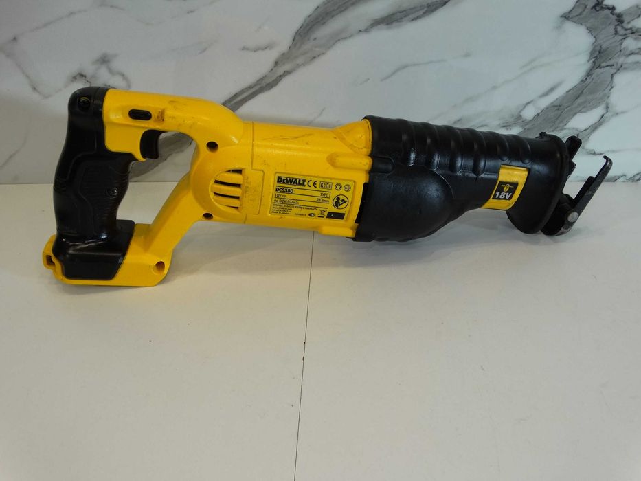 Dewalt DCS 380 - Саблен трион 18 V