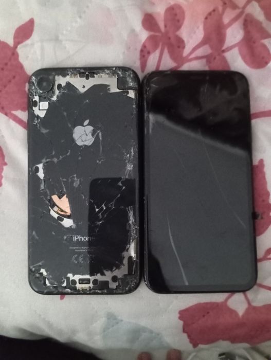 iPhone XR За Части