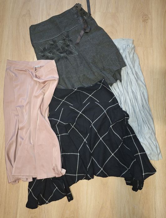 Лот дамски поли размер С/М