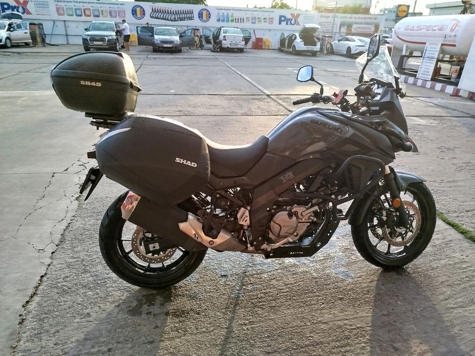 Vând Suzuki V-Strom DL650