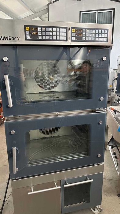 Cuptor Miwe Aero panificatie patiserie 4+4 tavi si suport