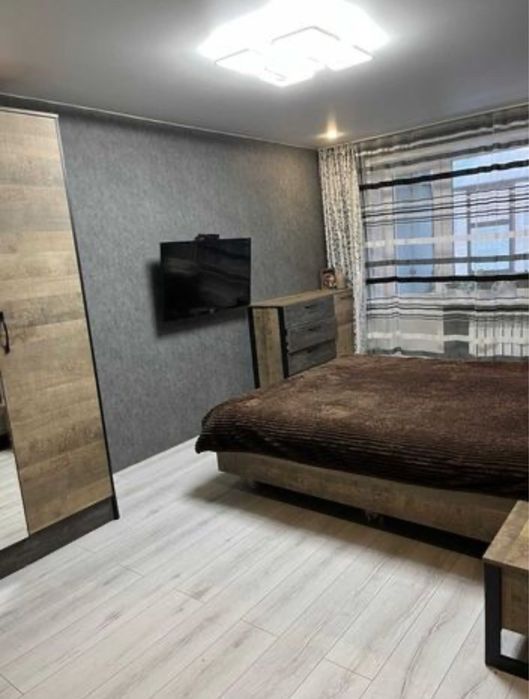 Продам трехкомнатную кваритру