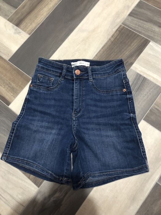 Чисто нови къси панталонки