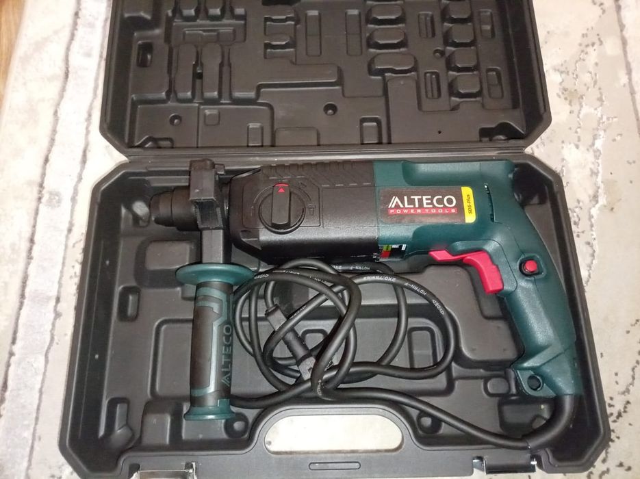 Перфоратор сатам новый