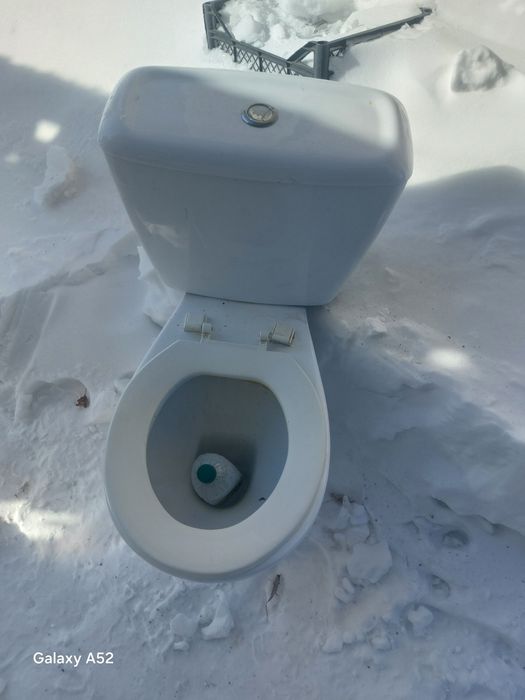 Унитаз бывшего употребления