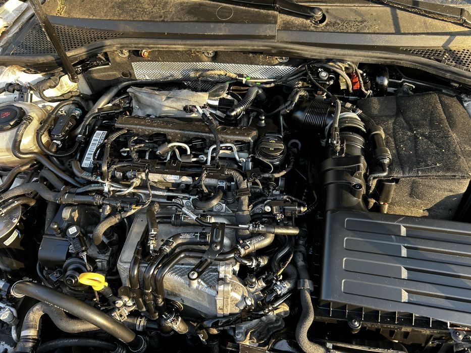 Radiator intercooler răcire apă Volkswagen Passat B8 2.0 Tdi