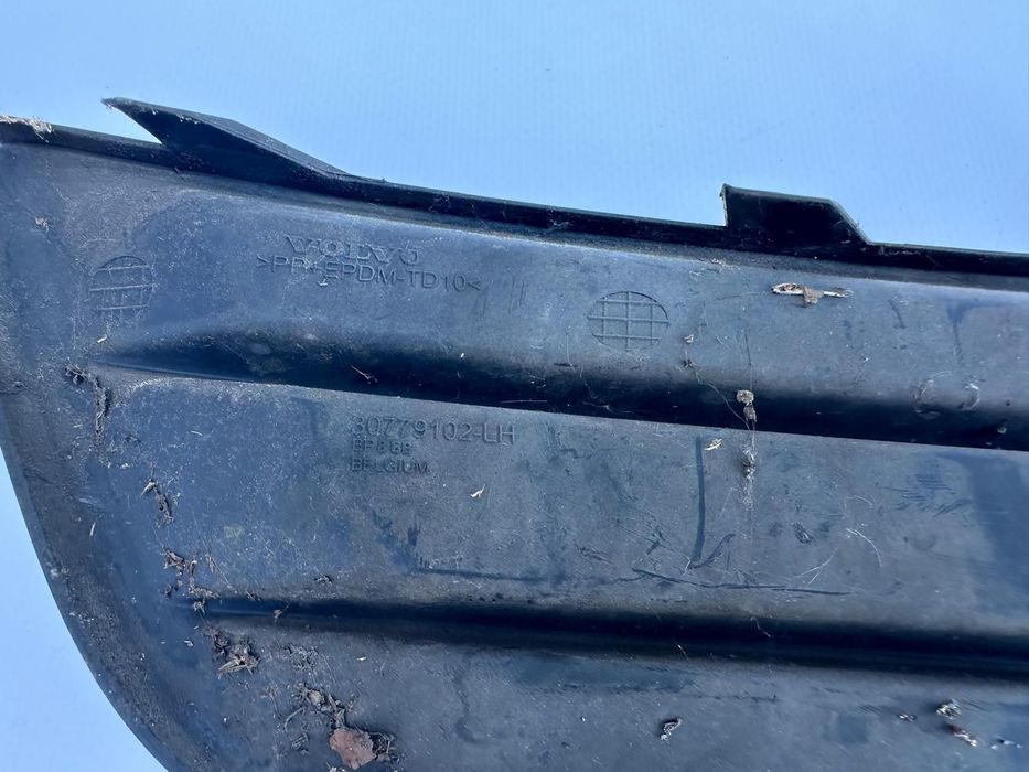 Grila bara stanga fata fara proiector Volvo V50 2007-2012 30779102