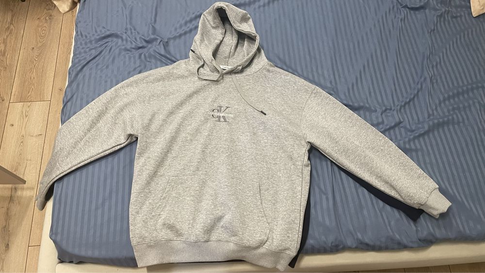 Худи Calvin Klein