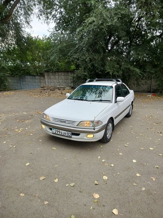 Продам Тойота Карина