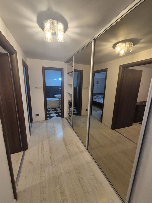 Apartament de vanzare 3 camere - Targoviste Micro 3- str. Constantin Brancoveanu nr 70