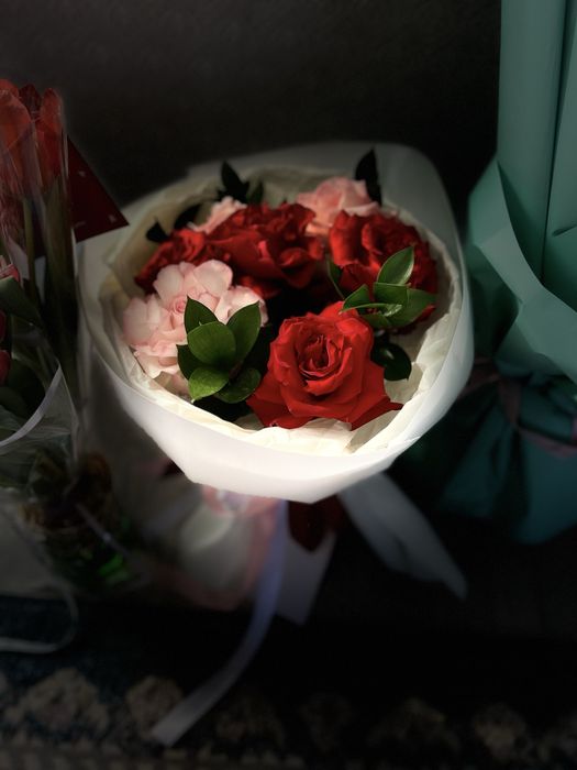 Продам розы. 7 штук