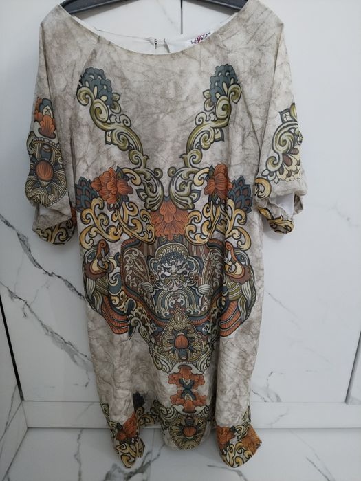 Продается платье 50-52 размера