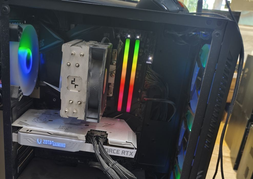 I7 9700k, 32gb ozu, z390 без видео карта