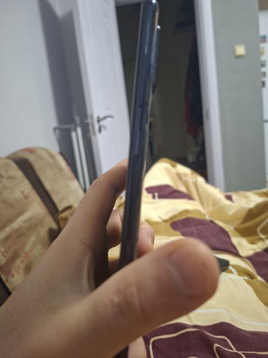 Телефон Samsung a71