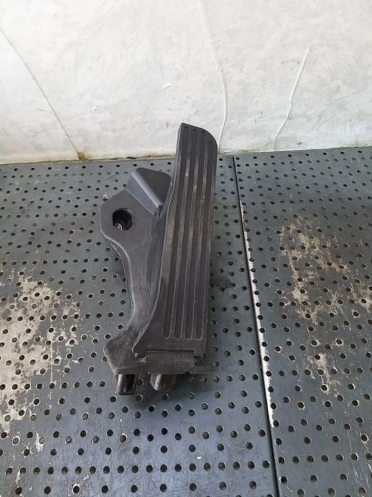 Pedala acceleratie 2.0 tdi audi q3 8u 1k1723503r 6510100101de