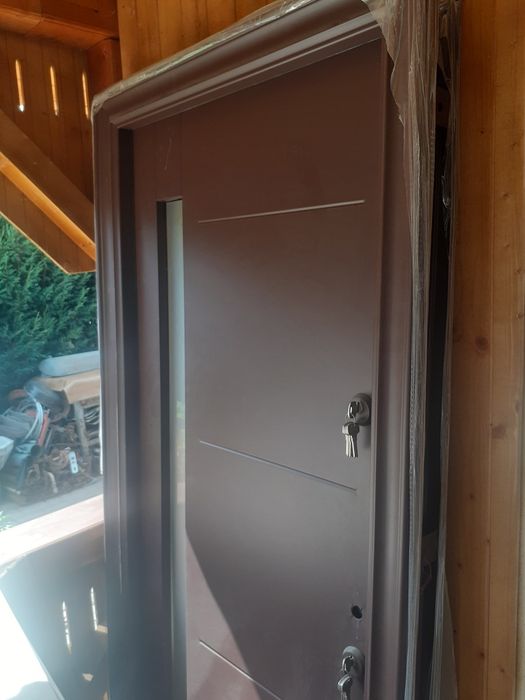 Usa metalica exterior