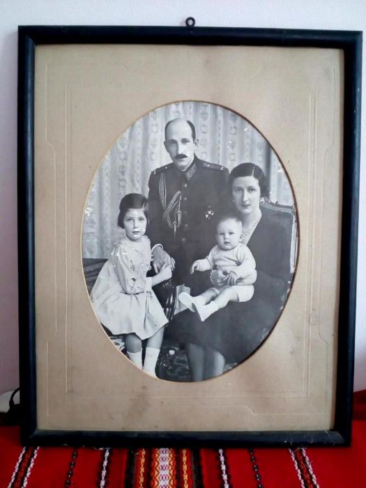 Голям Портрет на Царското Семейство!