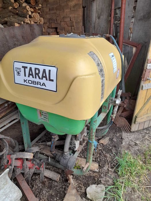 Щангова пръскачка 400 литра.