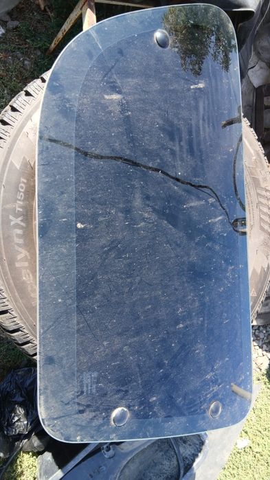 Стекла ларгус задние