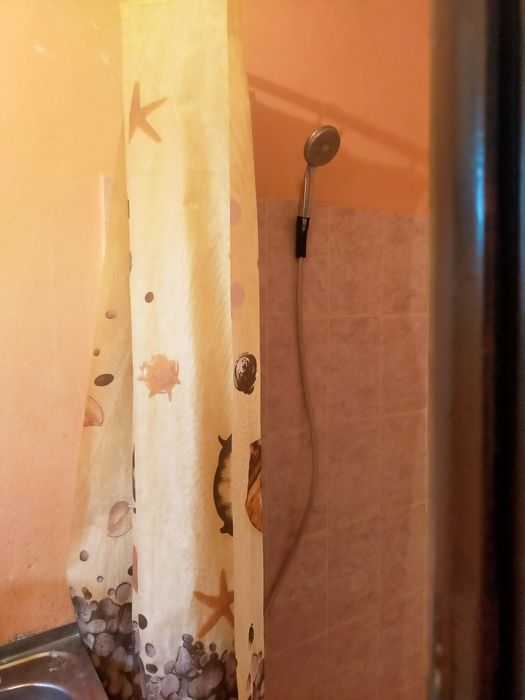 Сдаем времянку в городе,без посредников,ниже площади.