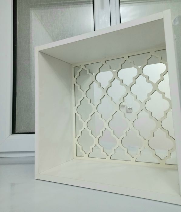 Полка зеркала красивый