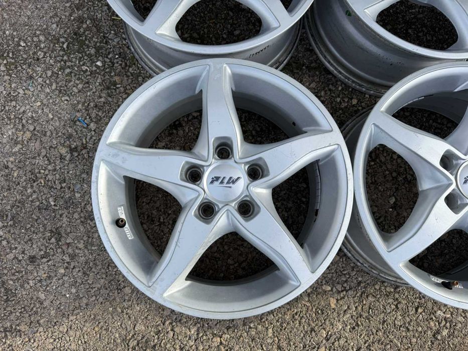 джанти 16 Нисан Джук,Дачия