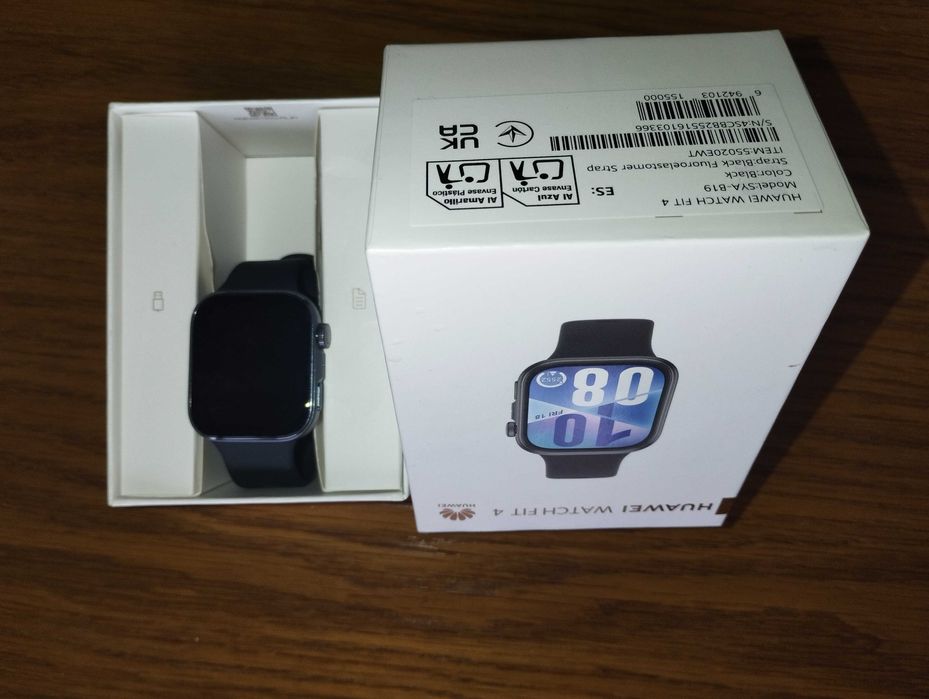 Часовник Huawei Watch Fit 4