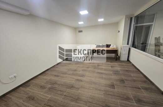 Дава се под наем  в Варна, Колхозен пазар -  кв.м за 747.66 € - Снимка #1