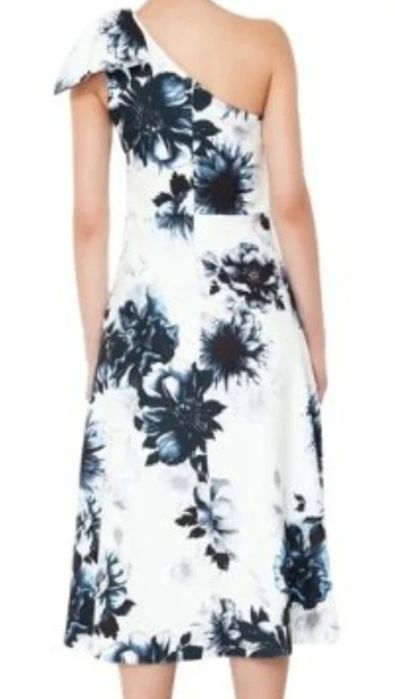 Rochie premium pe umăr