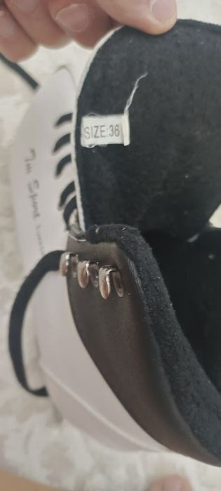 Продаётмя коньки