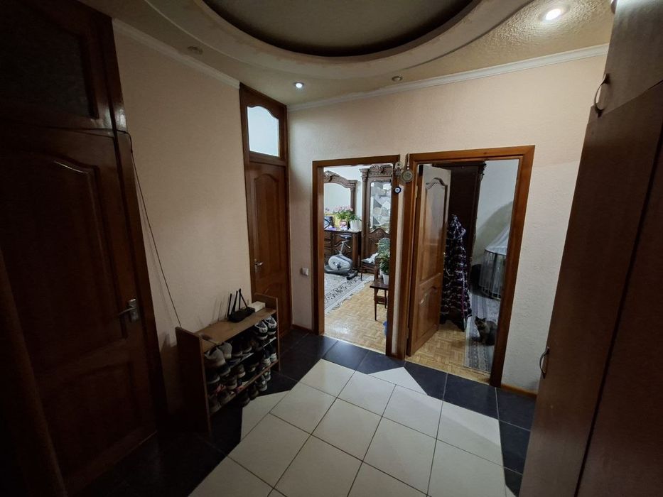 4х комнатная с ремонтом и мебелью, метро Туркисион, Юнусабад 12 кварта