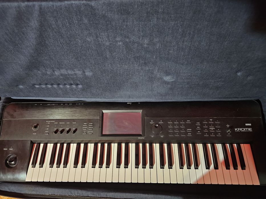 Korg Krome nou impecabil