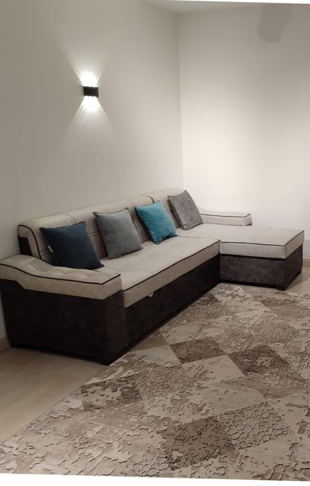 Продаётся уголок