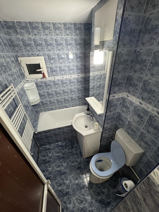 Închiriere apartament semidecomandat utilat.